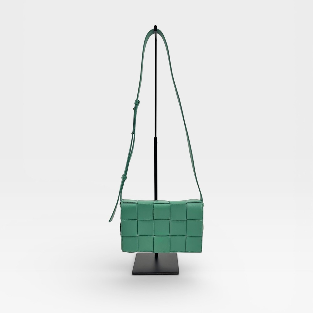 NEW Bottega‎ Veneta Cassette Bag in Mermaid/Gold Leather Crossbody - Picture 5 of 16
